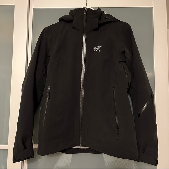 Arc’teryx Ravenna Shell Jacket - Black - Picture 2 of 16